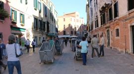 La raccolta dei rifiuti a Venezia